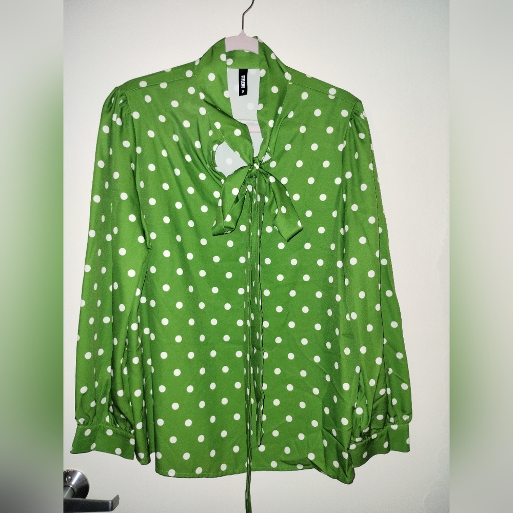 STYLEWE Green and White Polka Dot Blouse